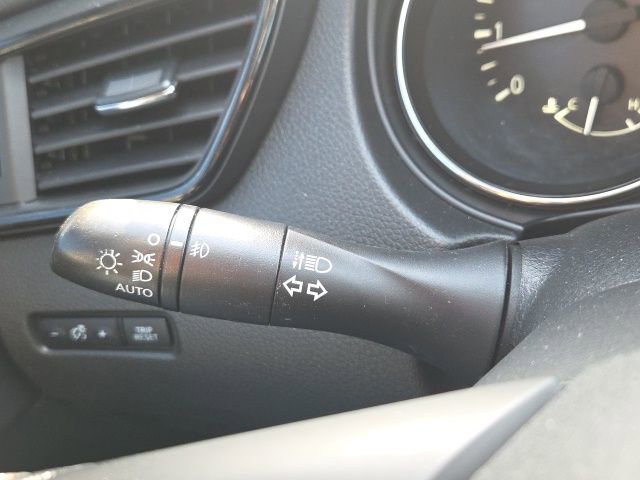 Used 2018 Nissan Rogue SL image 34