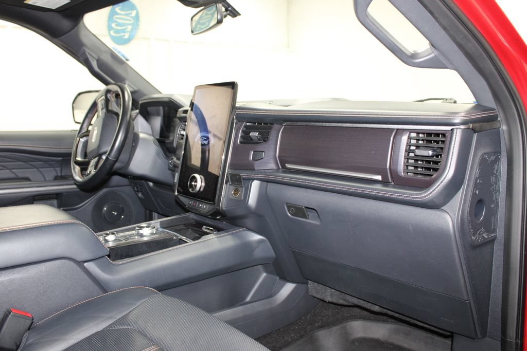 Used 2022 Ford Expedition Platinum AWD/4WD image 26