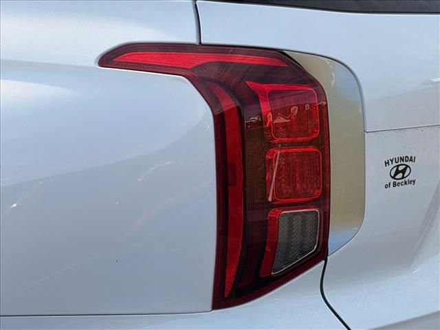 Used 2022 Hyundai Palisade SEL w/ 8P Bench Seat Package AWD/4WD image 21