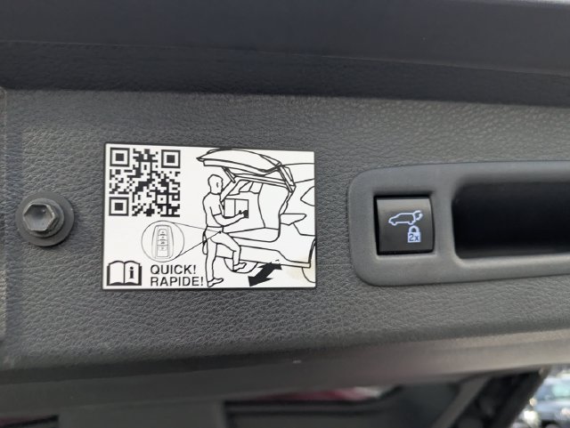 Used 2024 Toyota Sienna Limited FWD image 28