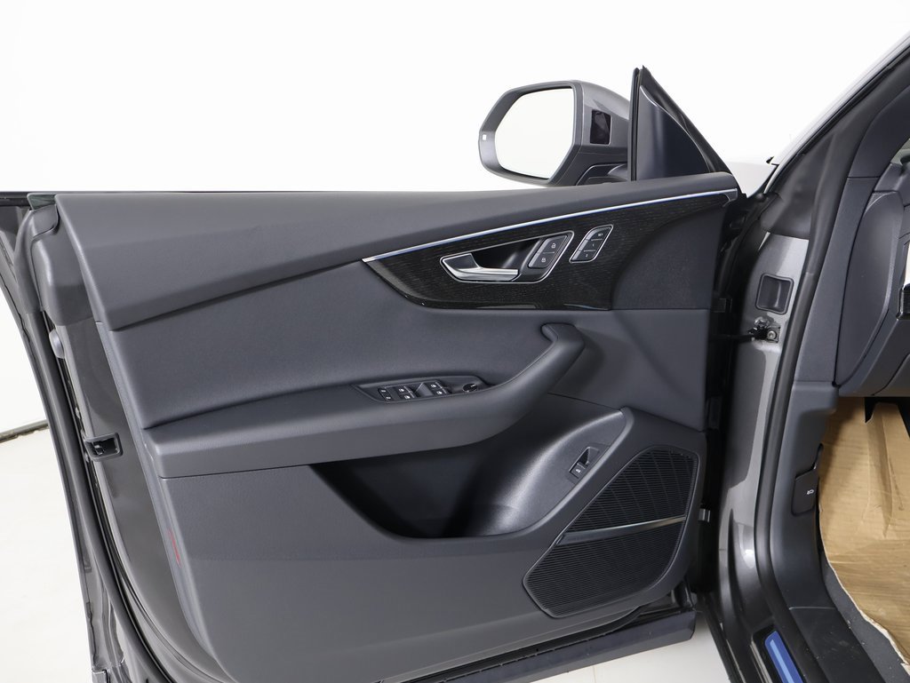 New 2026 Audi Q8 Premium image 18