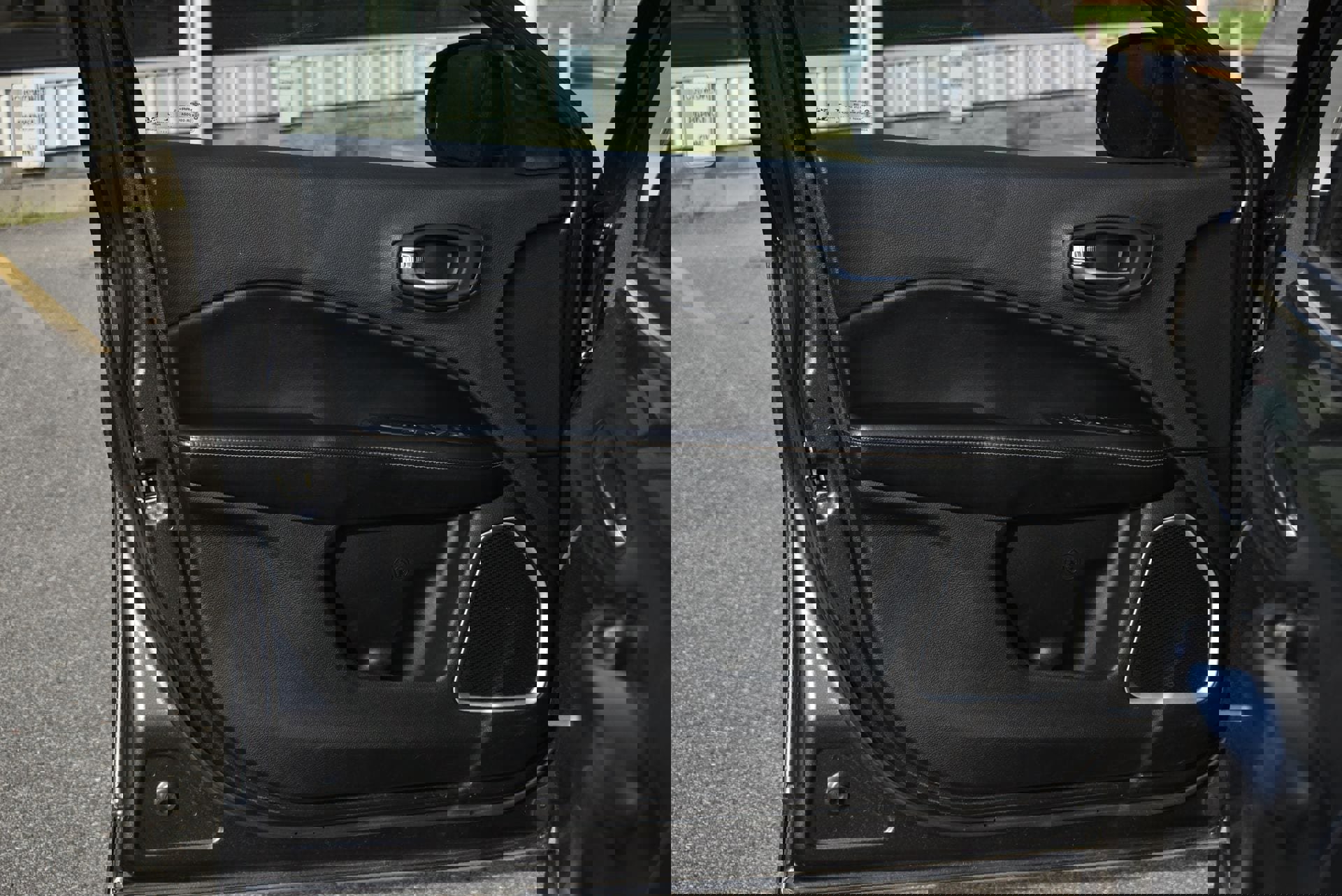 Used 2018 Jeep Compass Latitude w/ Cold Weather Group image 10