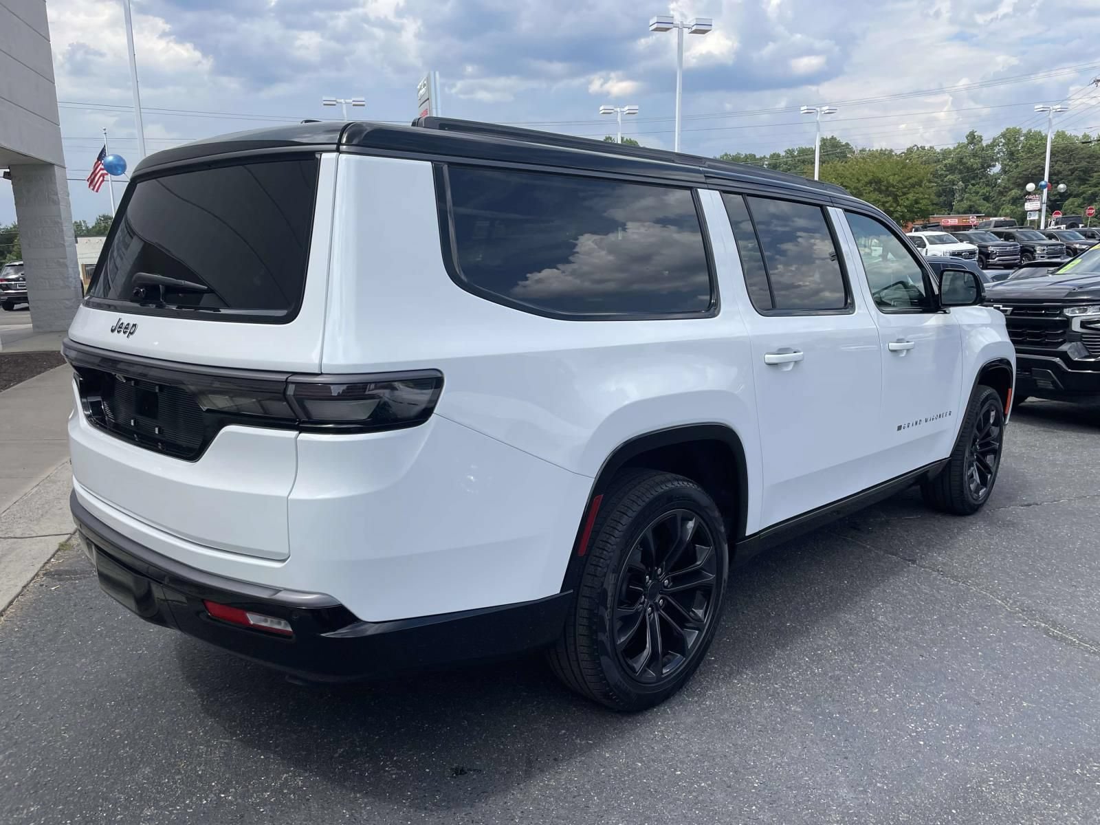 New 2026 Jeep Grand Wagoneer L Summit AWD/4WD image 7