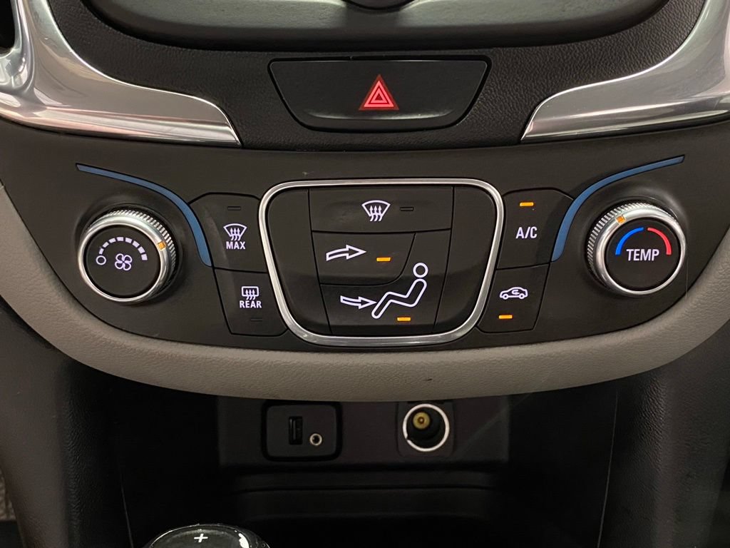 Used 2018 Chevrolet Equinox LS FWD image 24