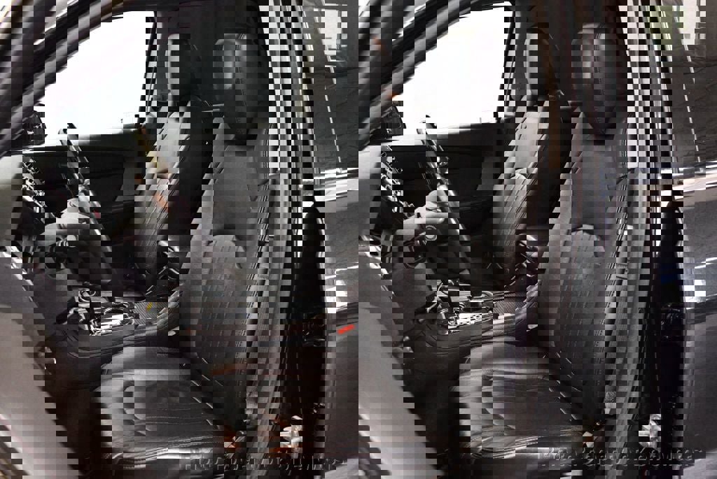 Used 2011 GMC Acadia Denali image 6