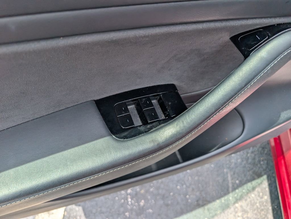 Used 2020 Tesla Model 3 Performance AWD/4WD image 10