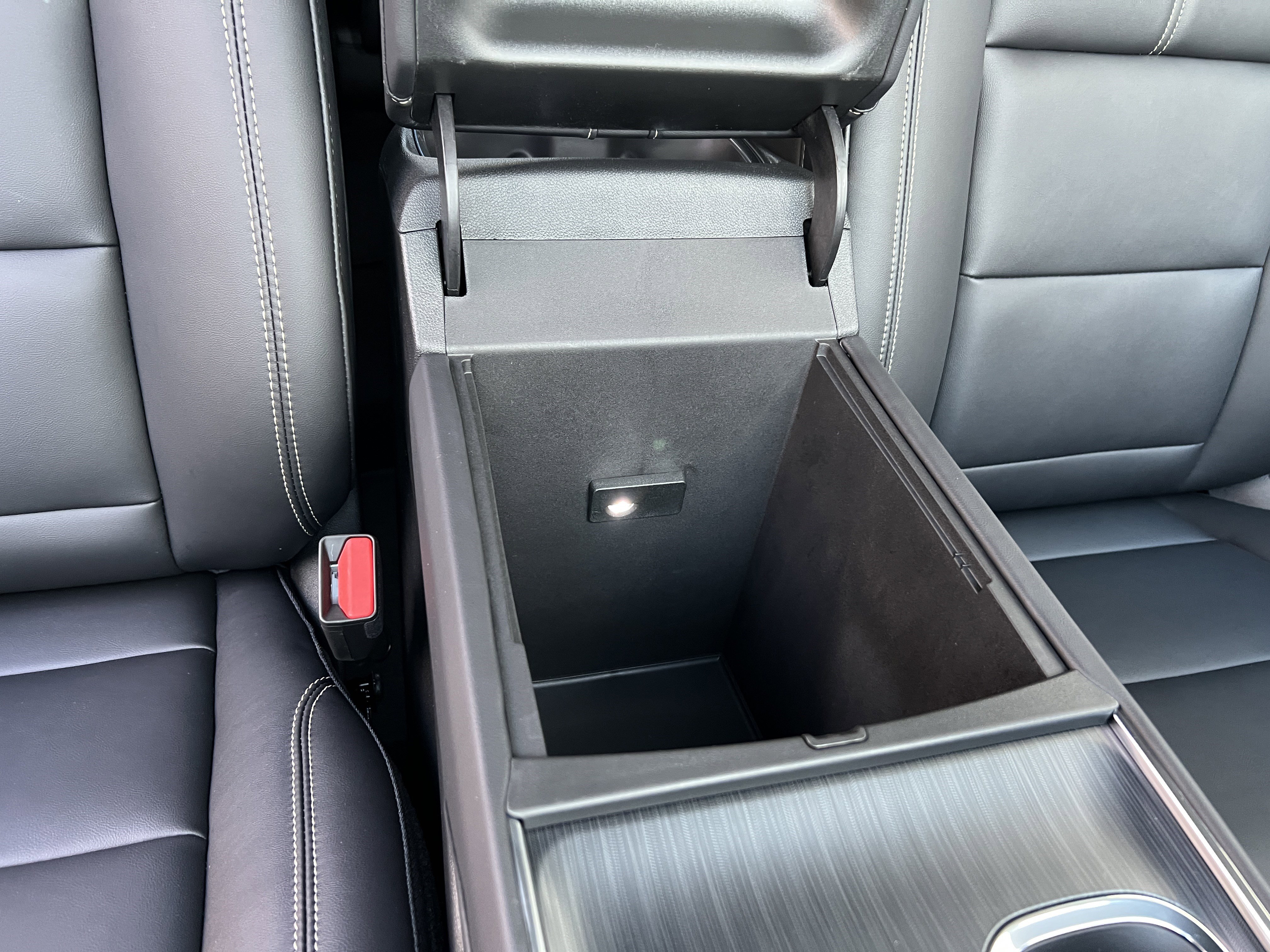 New 2026 GMC Acadia Elevation image 29