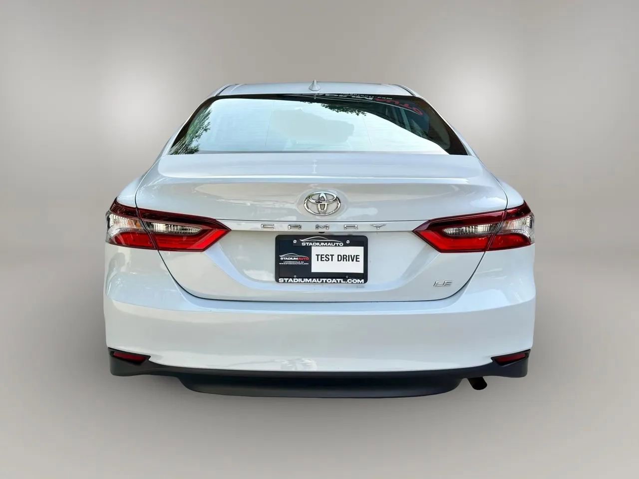 Used 2023 Toyota Camry LE FWD image 4