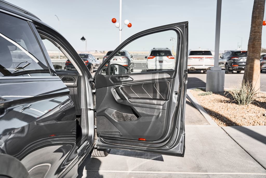Used 2024 Volkswagen Tiguan Wolfsburg Edition FWD image 9