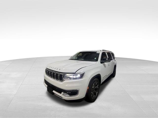 Used 2024 Jeep Wagoneer Series III AWD/4WD image 2