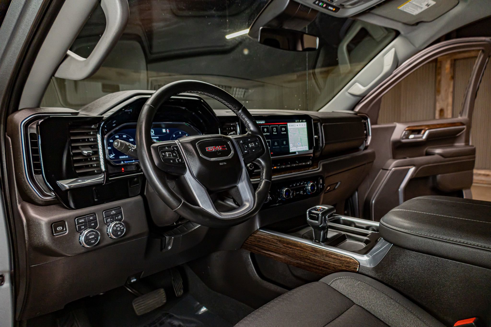 Used 2023 GMC Sierra 1500 Elevation w/ X31 Off-Road Package image 12