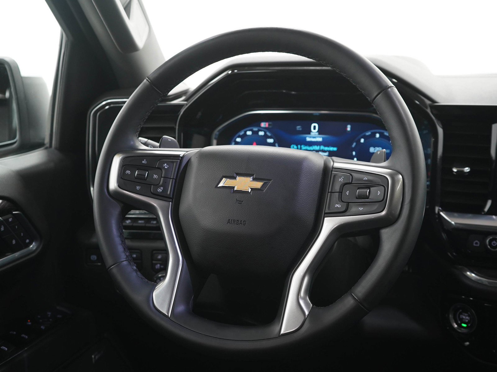 Used 2025 Chevrolet Silverado 1500 LTZ w/ LTZ Premium Package AWD/4WD image 17