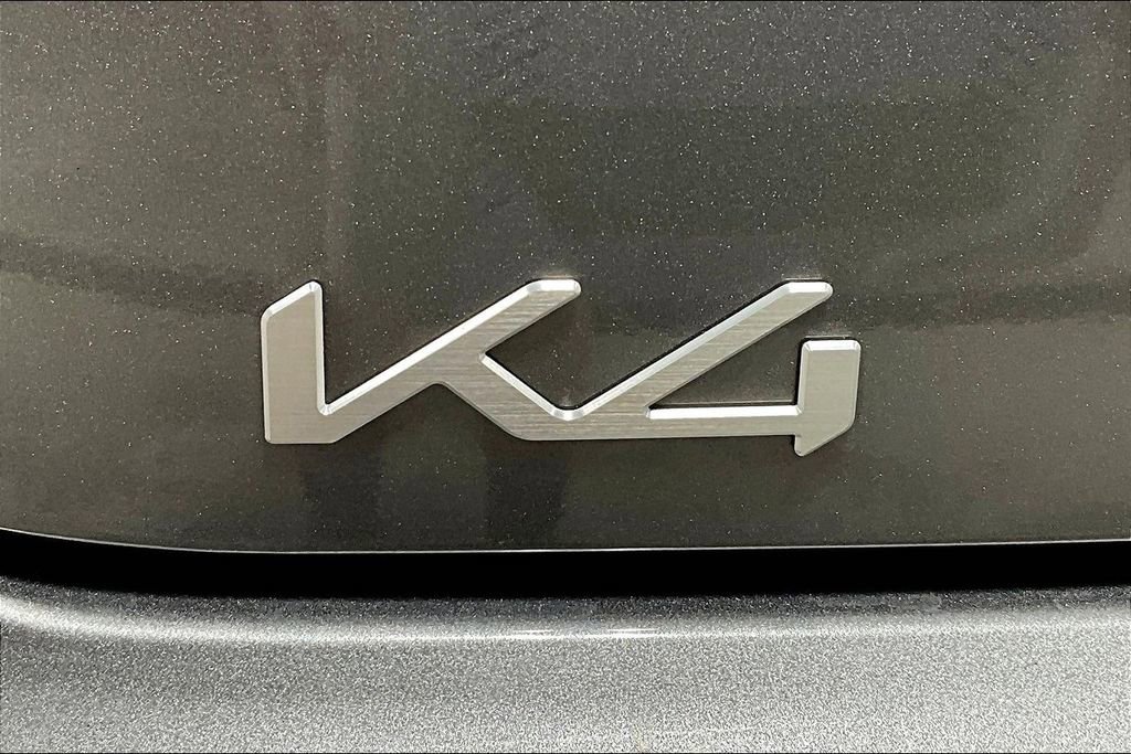 Used 2025 Kia K4 EX image 39