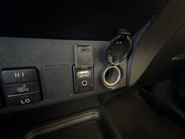 Used 2017 Toyota RAV4 Limited AWD/4WD image 28