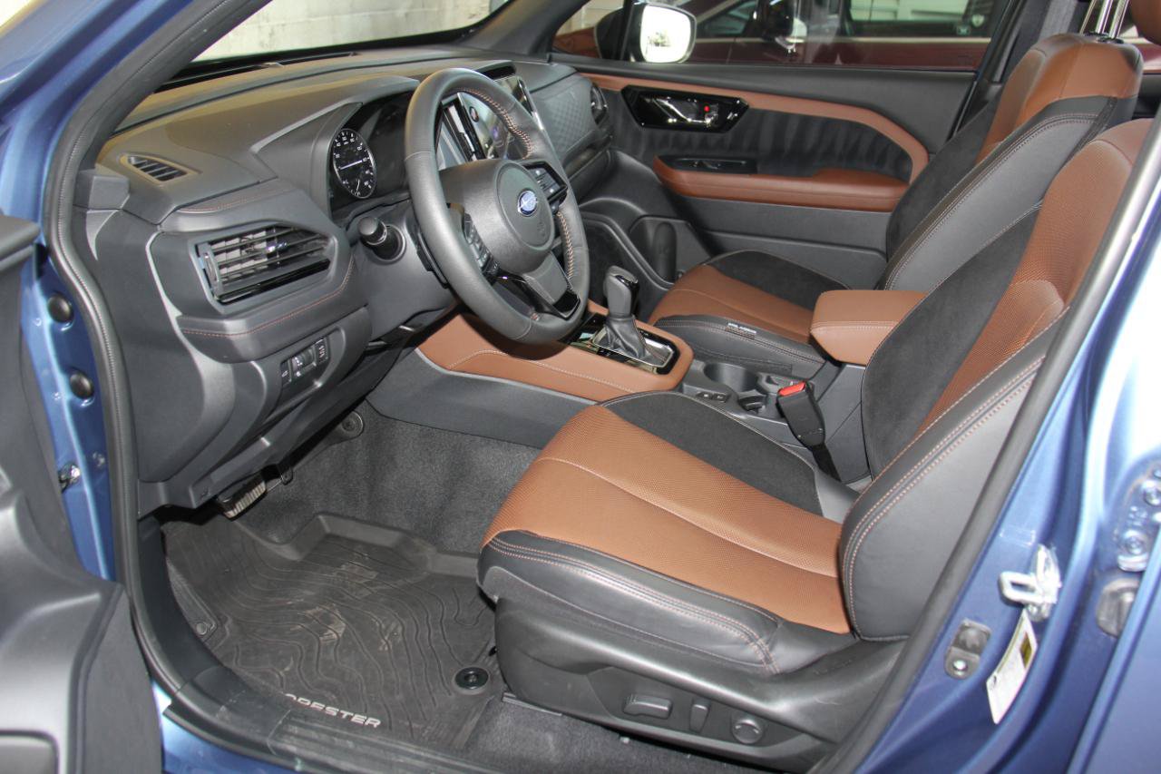 Used 2025 Subaru Forester Touring AWD/4WD image 24