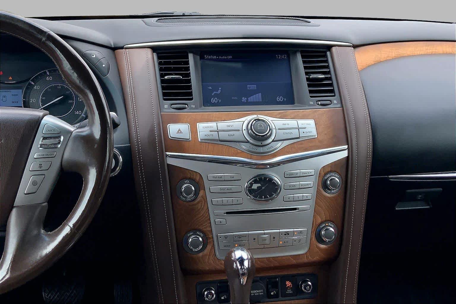 Used 2015 INFINITI QX80 4WD w/ Limited Package image 7