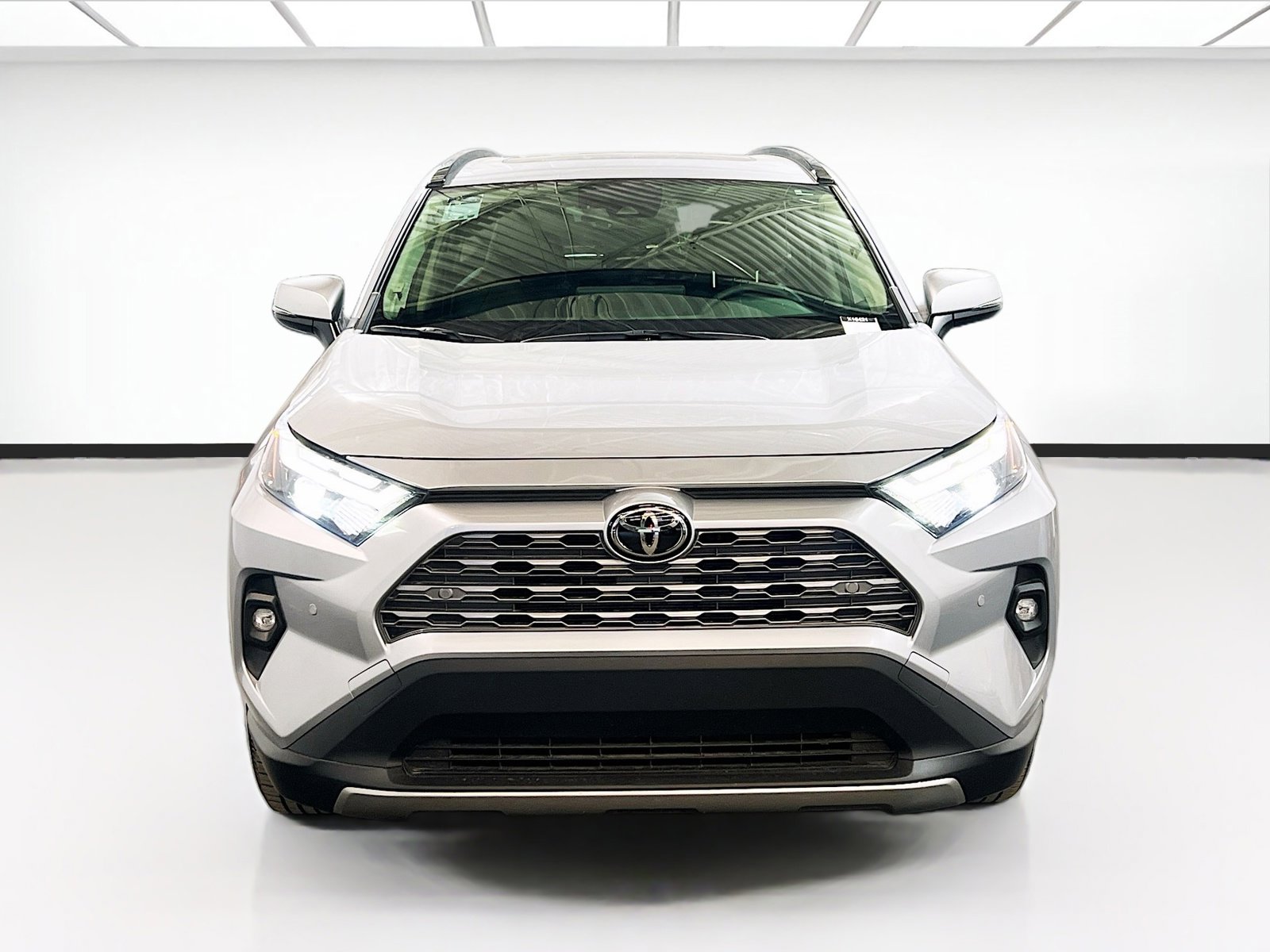 Used 2025 Toyota RAV4 Limited w/ Weather Package image 2