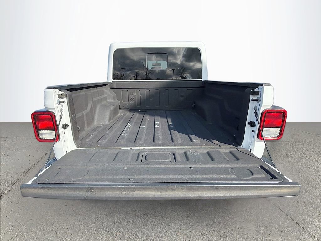 Used 2023 Jeep Gladiator Overland image 13