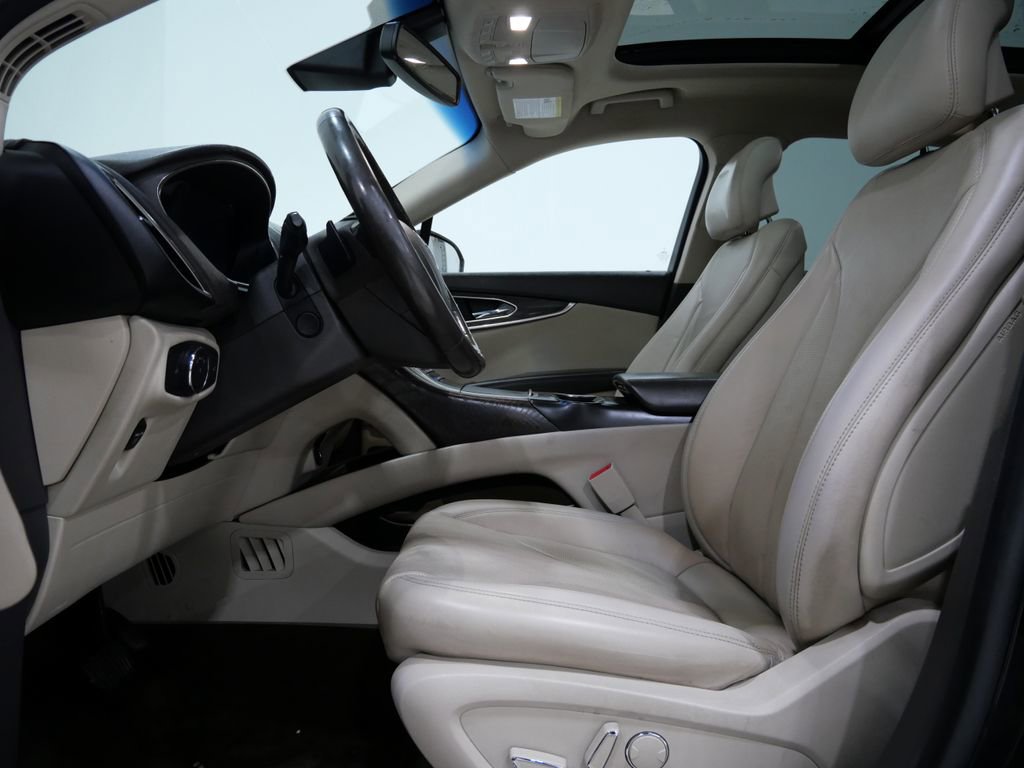 Used 2018 Lincoln MKX Reserve w/ Driver Assistance Package image 14