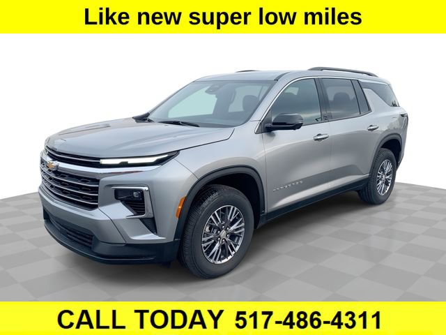 Used 2025 Chevrolet Traverse LT w/ Driver Confidence Package