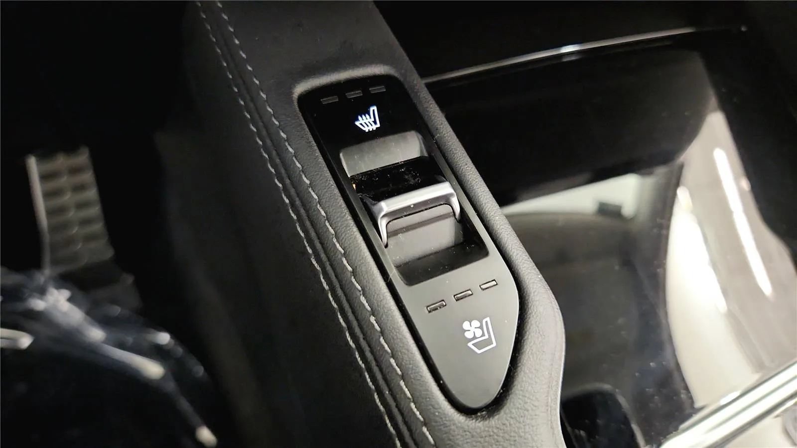 Used 2020 Kia Telluride SX w/ SX Prestige Package AWD/4WD image 31