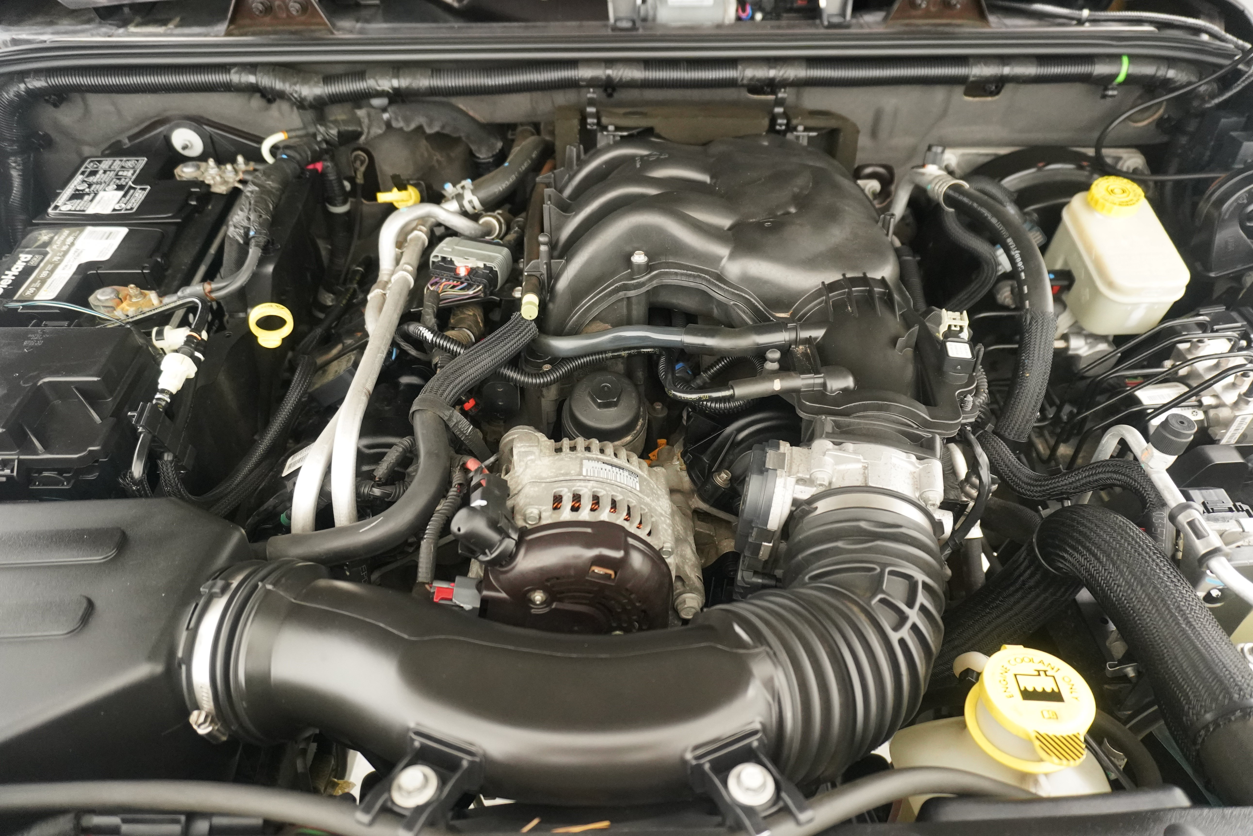 Used 2013 Jeep Wrangler Unlimited Sahara AWD/4WD image 28