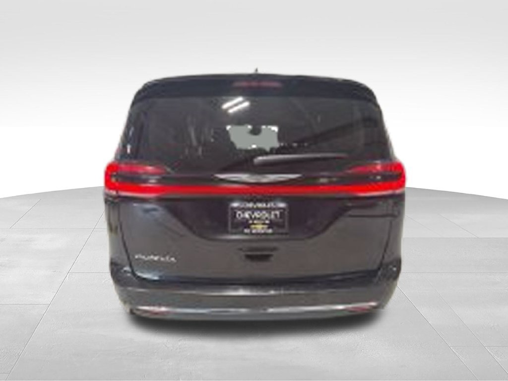 Used 2023 Chrysler Pacifica Touring-L FWD image 52