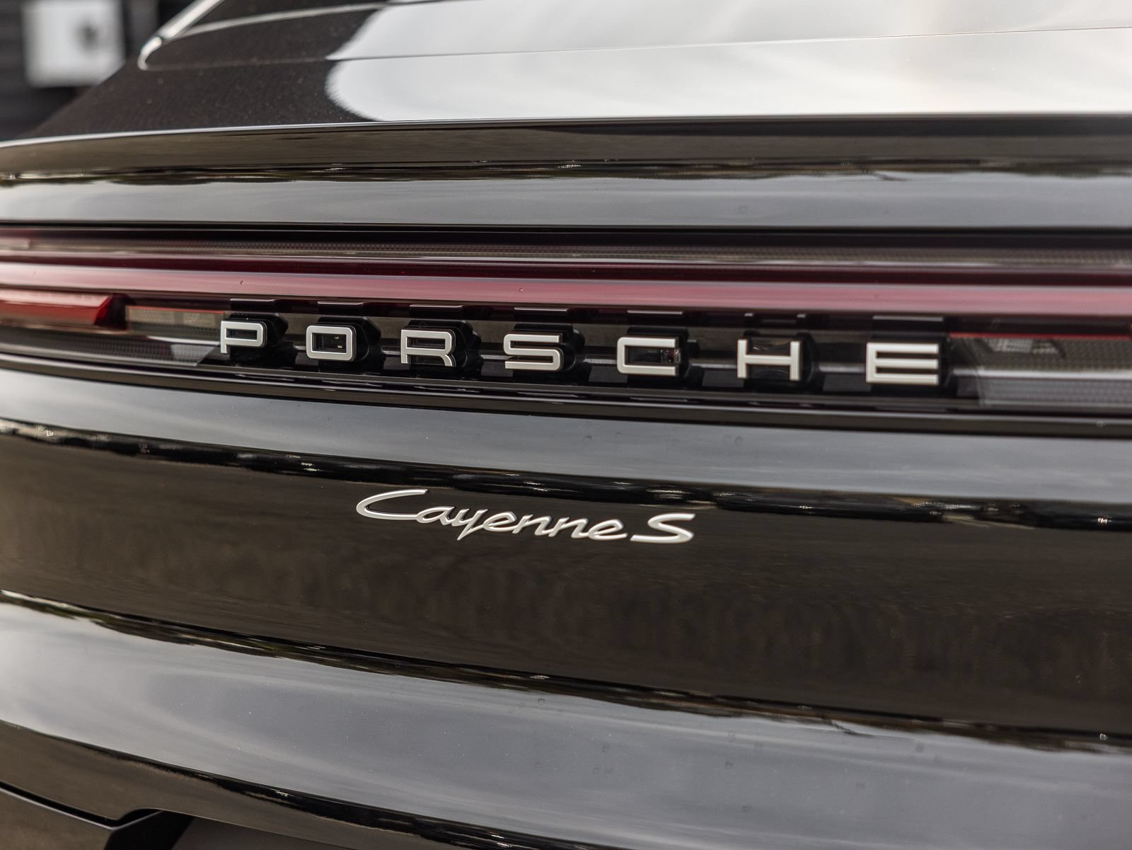 Certified 2024 Porsche Cayenne S AWD/4WD image 22