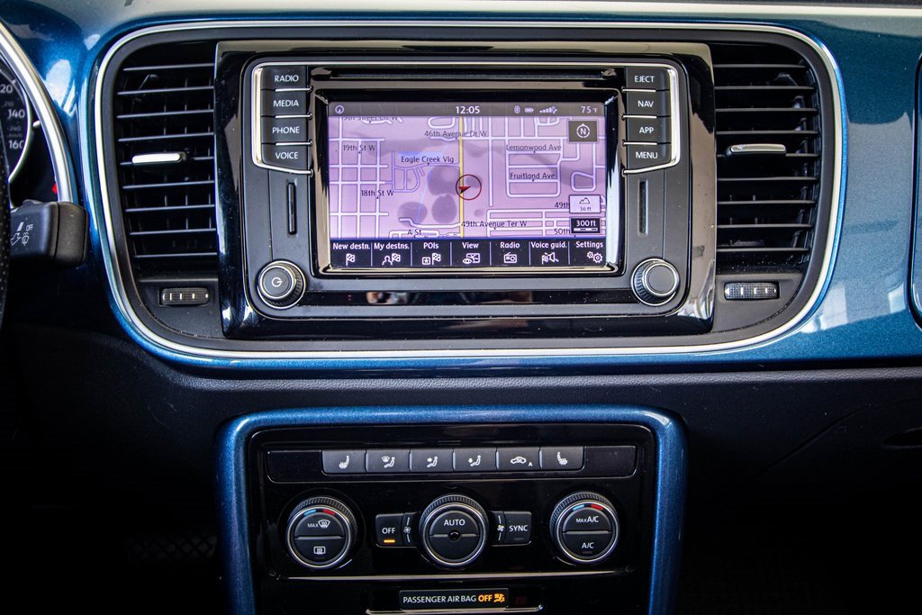 Used 2019 Volkswagen Beetle 2.0T SE image 32