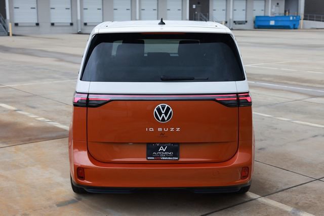 Used 2025 Volkswagen ID. Buzz 1st Edition RWD image 12