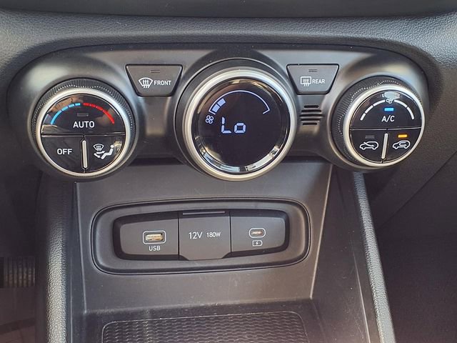 Certified 2025 Hyundai Venue SEL FWD image 17