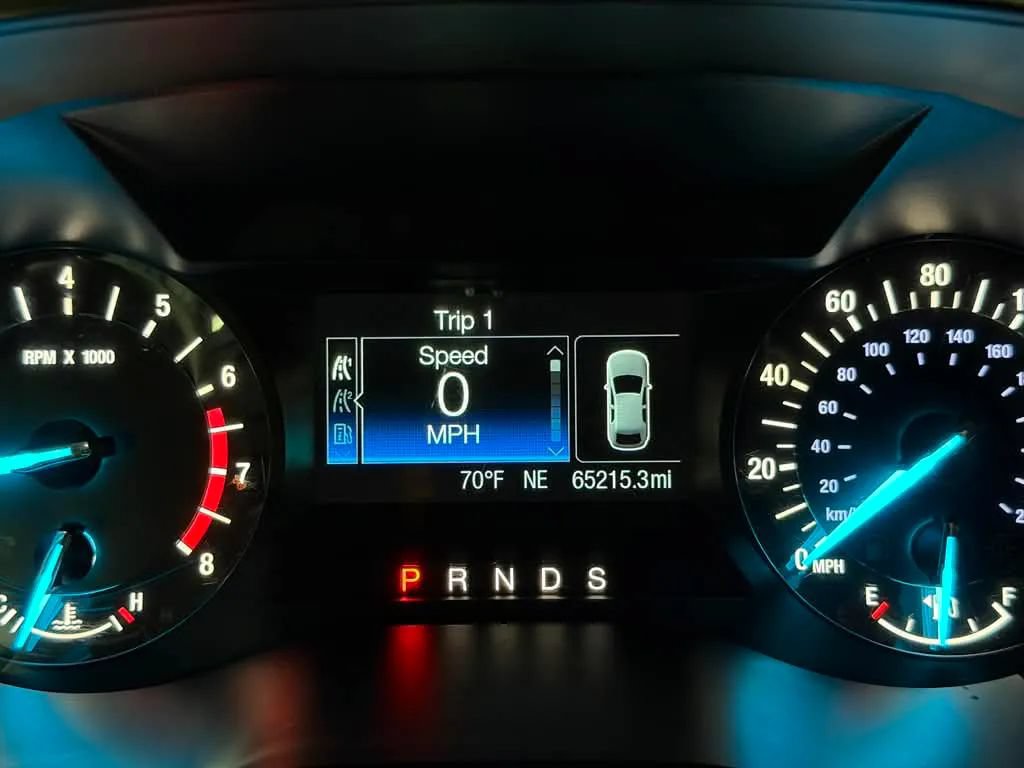 Used 2018 Ford Edge SE FWD image 36