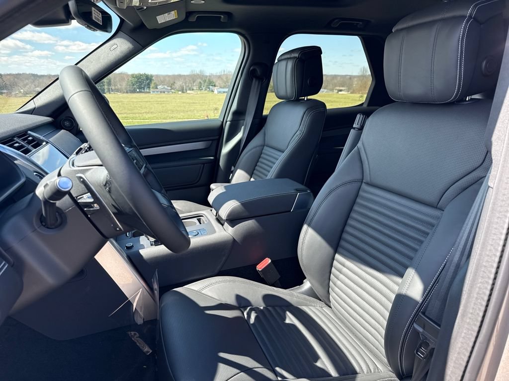 New 2026 Land Rover Discovery Dynamic SE AWD/4WD image 10