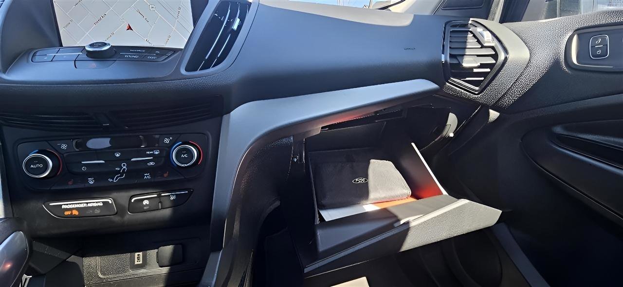 Used 2018 Ford Escape SEL w/ Ford Safe & Smart Package AWD/4WD image 14