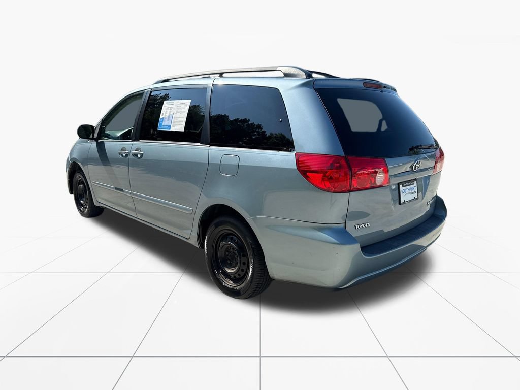 Used 2010 Toyota Sienna LE FWD image 6