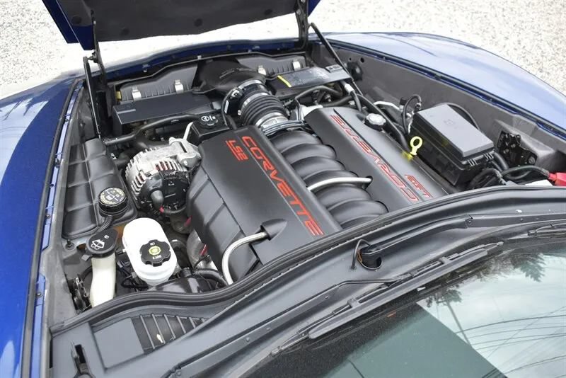 Used 2005 Chevrolet Corvette Coupe w/ Preferred Equipment Group RWD image 31