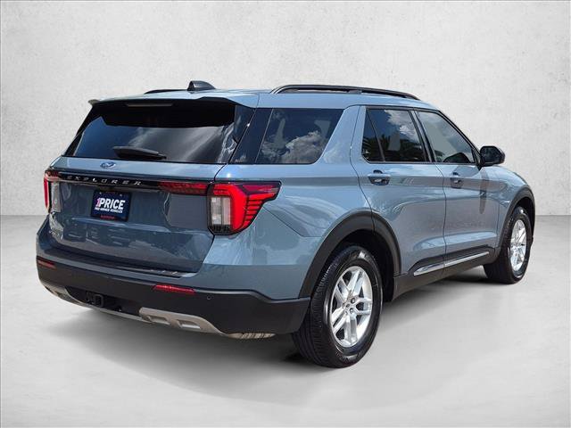 Used 2025 Ford Explorer Active w/ Active Comfort Package RWD image 5