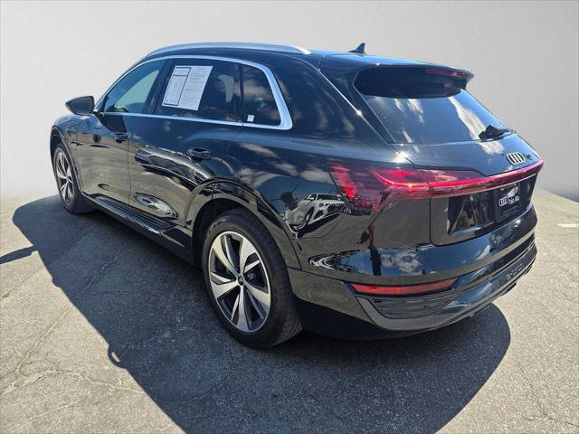 Used 2024 Audi Q8 e-tron Premium Plus AWD/4WD image 5