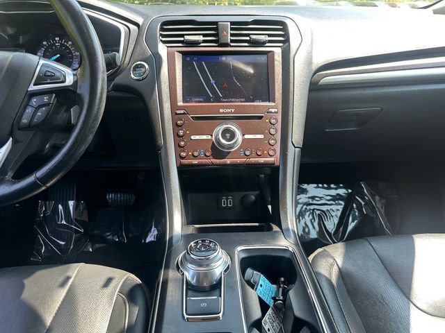 Used 2020 Ford Fusion Titanium FWD image 21