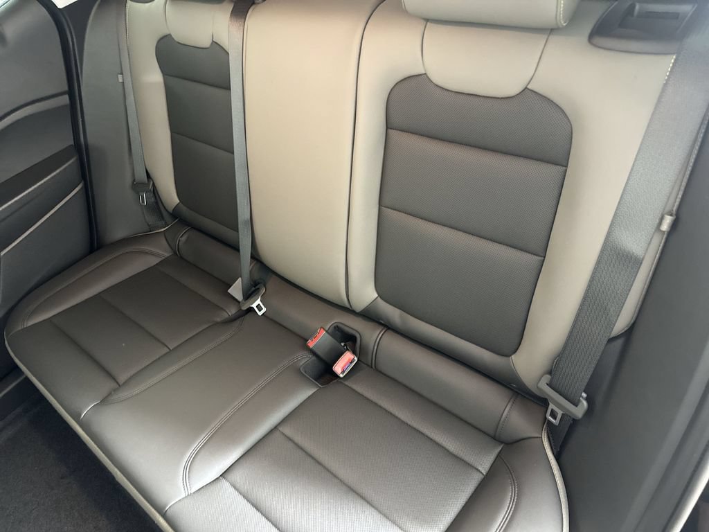 New 2026 Chevrolet Trax ACTIV w/ Sunroof Package FWD image 25