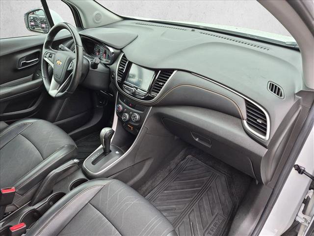 Used 2017 Chevrolet Trax LT w/ LT Convenience Package FWD image 27