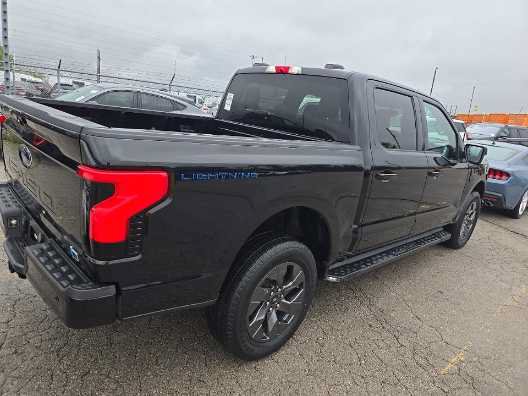 Used 2023 Ford F150 Lightning XLT w/ Equipment Group 312A High AWD/4WD image 6