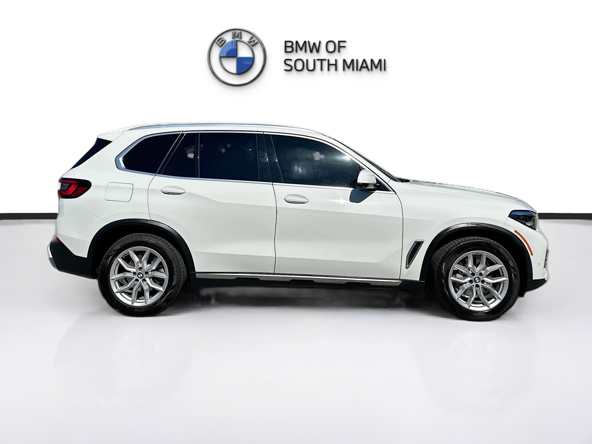 Used 2022 BMW X5 xDrive40i w/ Climate Comfort Package image 8