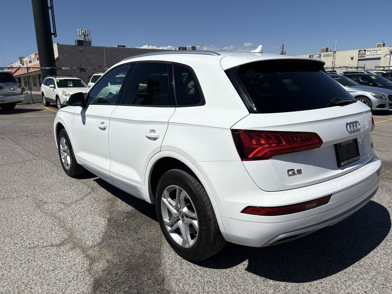 Used 2018 Audi Q5 2.0T Premium w/ Convenience Package AWD/4WD image 3