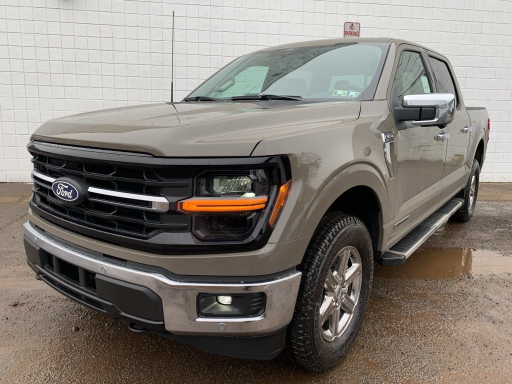 New 2025 Ford F150 XLT w/ Equipment Group 302A MID