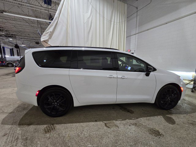 New 2026 Chrysler Pacifica Limited w/ S Appearance Package image 50