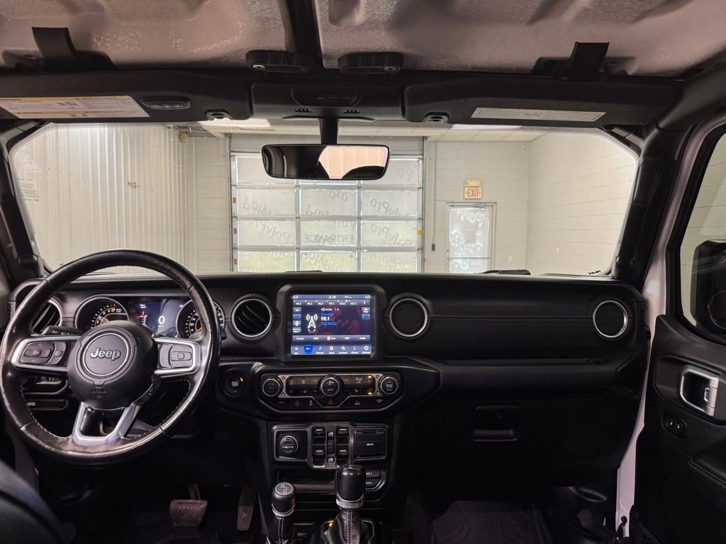 Used 2020 Jeep Gladiator Overland AWD/4WD image 22