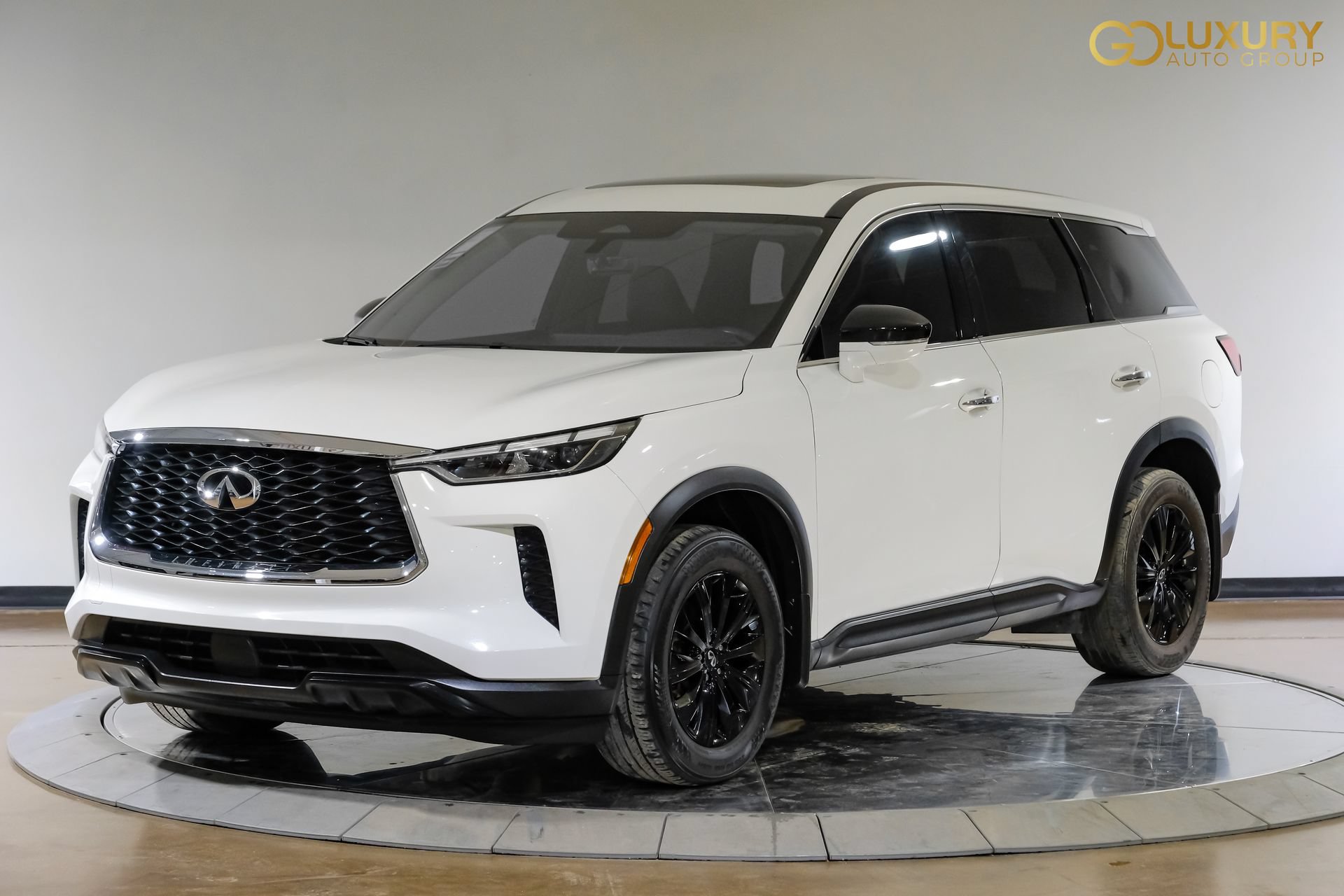 Used 2024 INFINITI QX60 Pure w/ Cargo Package FWD image 5