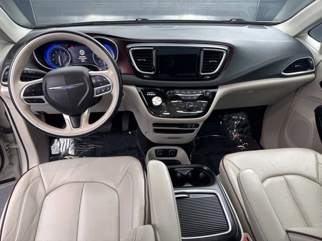 Used 2020 Chrysler Pacifica Limited w/ Advanced Safetytec Group image 14