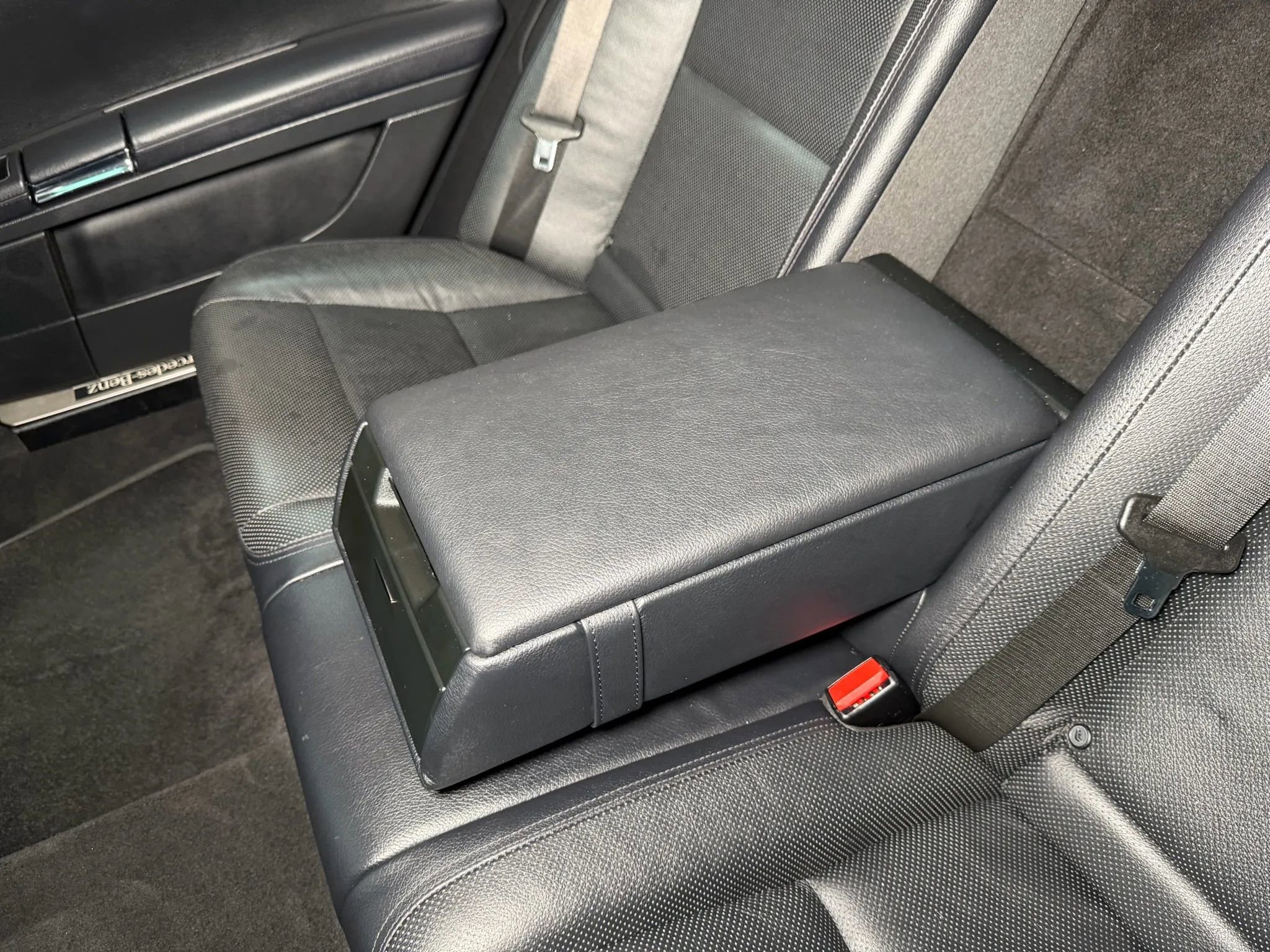 Used 2013 Mercedes-Benz S 550 w/ Sport Pkg Plus One image 23